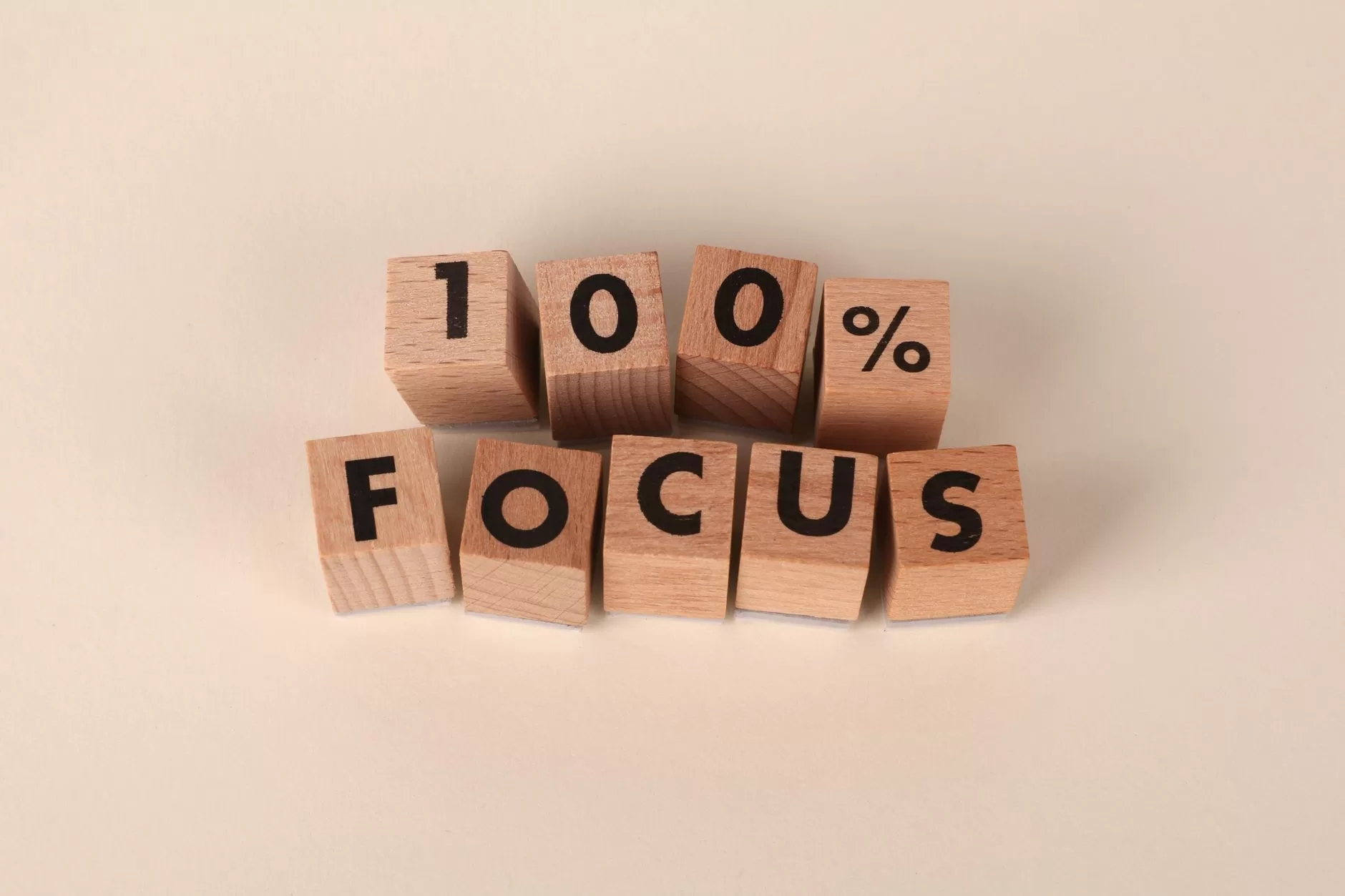 A Guide On How To Stay Focused (With Practical Tips)