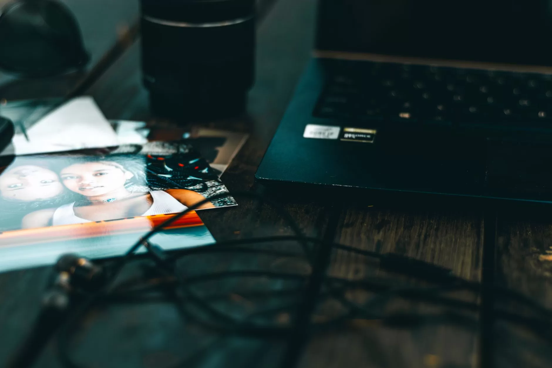 Conveners desk – Photo