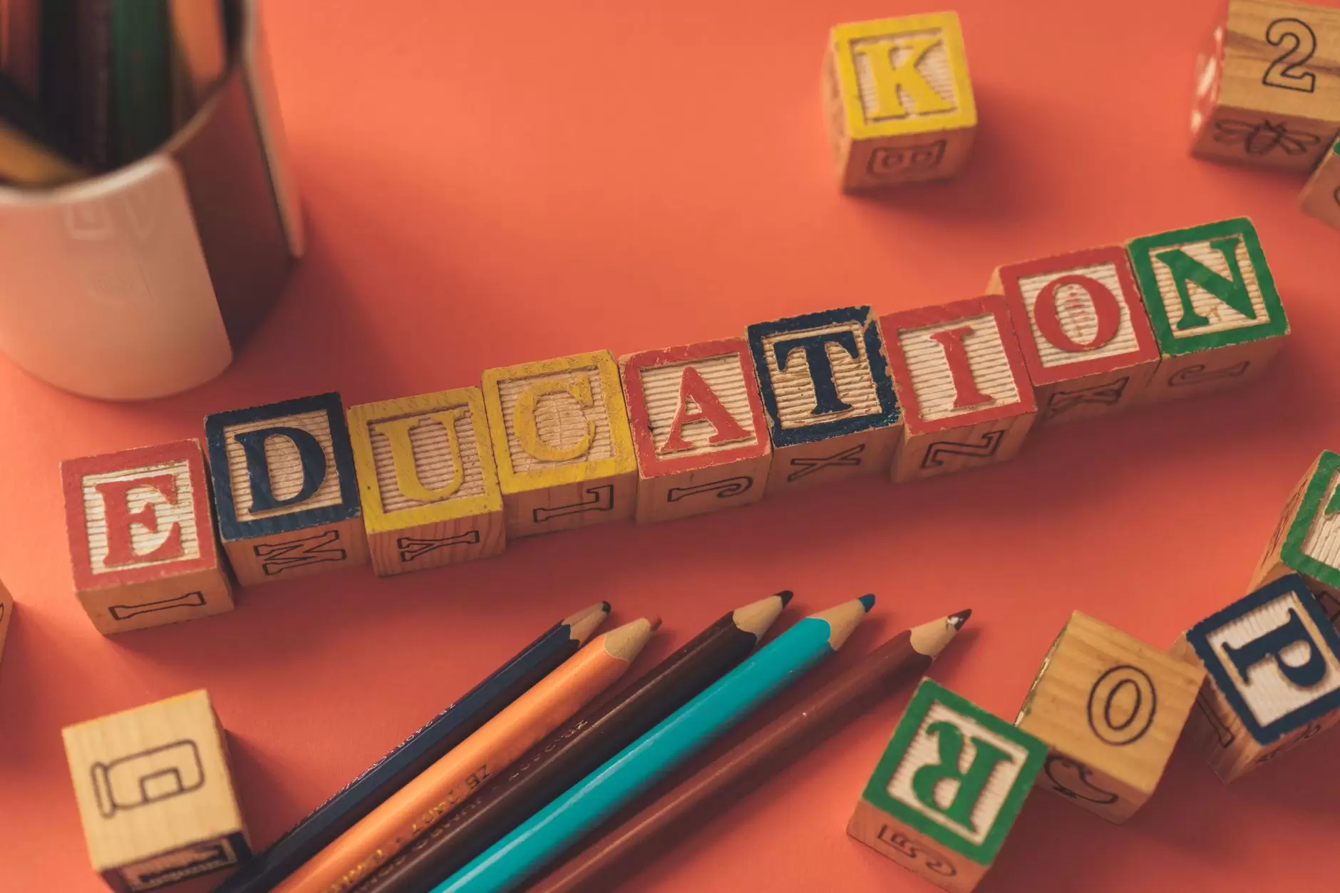 School tracking and development of cognitive skills