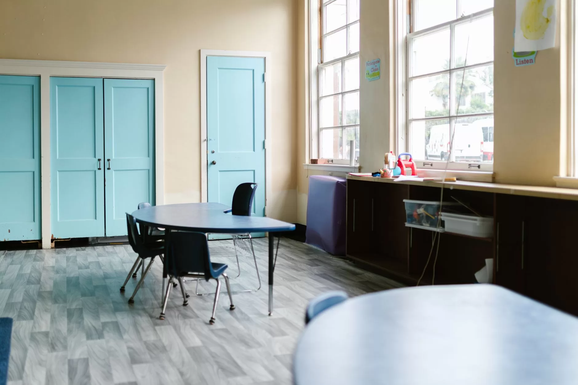 TEACHERLESS CLASSROOM- Documentary