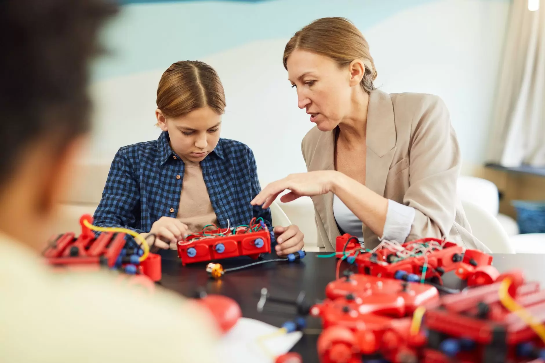 Teaching with the Constructivist Learning Theory