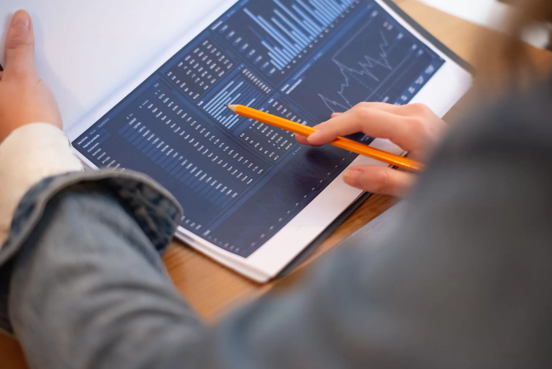 USING PORTFOLIO: AN EFFECTIVE TOOL OF LEARNING